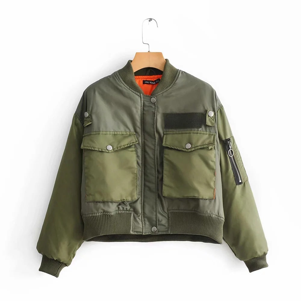 VERDA™ | Cazadora bomber verde con estilo urbano y corte ajustado